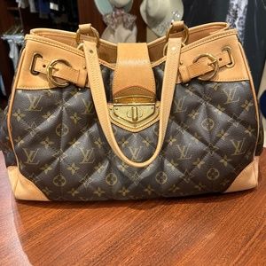 XL Louis Vuitton quilted bag